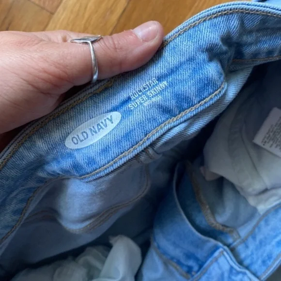 Old Navy Rockstar Super Skinny stretchy jeans some signs of wear 12 mid rise. - Picture 3 of 9